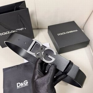 特P210 Dg 宽4.0Cm 杜嘉班纳 男士全新皮革腰带，点缀双色搭扣，单层鞍皮腰带。