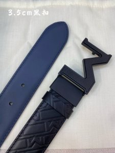 Montblanc万宝龙 宽3.5Cm 采用头层牛皮 精品针式扣头 自由裁剪商务休闲皮带