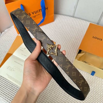 原版包裝 L0Uis Vuitt0N 今季新品 女士原單腰帶 寬度30毫米 經典小花Pvc帆布面搭配荔枝紋牛皮壓花 搭配新款精钢五金 可雙面佩戴 百搭款