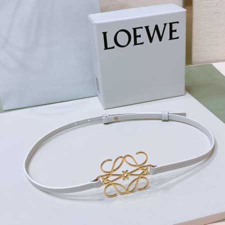 罗意威.Loewe 女士腰带官方同步，镂空金属腰带，光滑牛皮革腰带，五金4.0Cm、皮带身1.0Cm精品，正面饰有anagram牛皮革镂空装饰，实物拍摄，送礼自 - 点击图像关闭