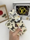 品名：Lv..路易..威登原单 材质：原单牛皮腰带 百分百头层牛皮腰带保证真皮，24K纯钢扣，专柜原单品质、做工精细，时尚大牌，送人自用首选包装： 请认准如图专