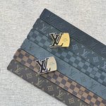 特P190 Louisvuitton 路易威登牛皮腰带 男士经典款皮带 时装搭配必备款 优质钢扣头 采用原厂牛皮带身 机械打孔 高品质全套包装 礼盒 礼袋 小票