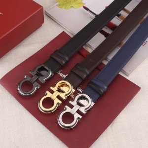 Made In Italy 批 配全套专柜包装 品牌：菲拉格慕 扣头材质：精品实心扣 产品详情：新款火爆来袭品牌： 菲拉格幕 高端品质！ 材料 ：彩用进口头层牛