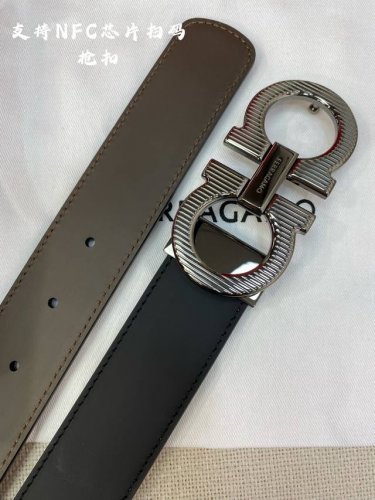 特 -F3.5Cm高级定制款男士皮带 ，双面进口牛皮，自行选择搭配 真材实料 很有质感 时尚经典不失风范 可自行裁剪 ！
