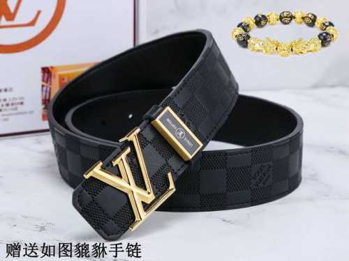皮带：Lv..路易..威登原单 .0 腰带：百分百头层牛皮，保证真皮。24K纯钢扣双面可用专柜同等质量， 送人自用首选 包装： 请认准如图专柜包装，赠送打孔器，