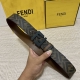 Fendi 芬迪 专柜同款 宽4.0Cm 双环正反用腰带 Ff按钉搭扣 咖啡色Cuoio Romano皮革材质 反面面料带有烟草黄和黑色Ff图案 四方金属饰面