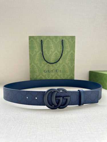 特 宽度3.8Cm Gucci 这款双面腰带巧妙融合gg Supreme帆布与头层品牌纹理材质，演绎历久弥新的实用设计理念。富有辨识度的双g配件再现典藏搭配，诠
