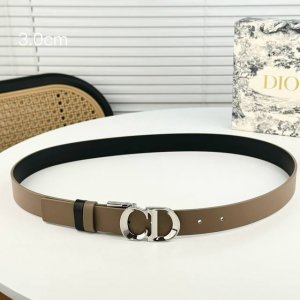 Dior 24早春新款 C D搭扣黄铜腰带扣，小牛皮腰带 双面佩戴 经典永存 3Cm