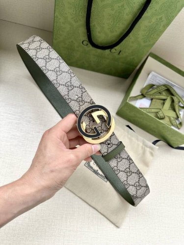 特 宽度3.8Cm Gg Marmont系列每一季都会推陈出新，为灵感源于70年代的标志性双G搭扣注入现代精髓。这款黑色 米色和乌木色Gg Supreme帆布腰