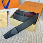 圖片包裝10 寬度：35Mm Lv S-Lock系列 寬度3.5Cm 驢家法國原廠荔枝紋皮料 搭配獨特的新型掛扣 雙面用