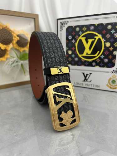品名：Lv..路易..威登原单 材质：原单牛皮腰带 百分百头层牛皮腰带保证真皮，24K纯钢扣，专柜原单品质、做工精细，时尚大牌，送人自用首选 包装： 请认准如图