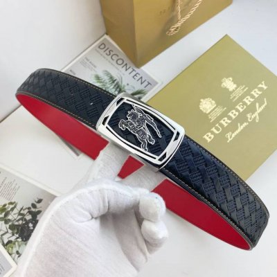 巴宝莉 特种皮腰带系列 ，原厂五金精品不锈钢扣 手感柔软舒适 宽3.8Cm。