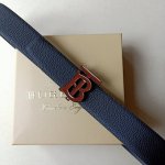 品牌:博柏利 价格:特 尺寸:带宽40mm 正品尺寸 五金材质:专柜精品扣，真空电镀，工艺精细 带身材质:天然头层牛皮.质感十足，手感柔软。时尚个性，经典百搭！