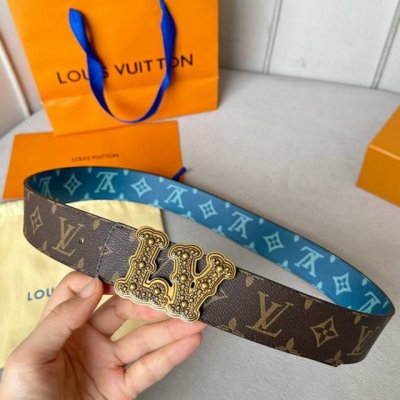 寬：40 驢家新品 Nigo新品限量版 專櫃有售新品男士系列 訂製帆布面料飾有最新的圖案 搭配經典咖老花色系 新款鋼K字母搭扣 雙面用 兩種佩戴方式潮男必備款