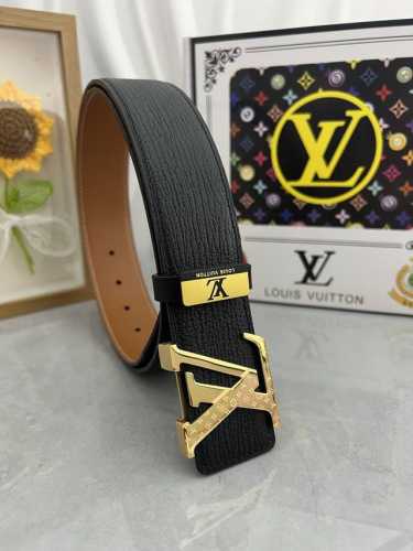 品名：Lv..路易..威登原单 材质：原单牛皮腰带 百分百头层牛皮腰带保证真皮，24K纯钢扣，专柜原单品质、做工精细，时尚大牌，送人自用首选 包装： 请认准如图