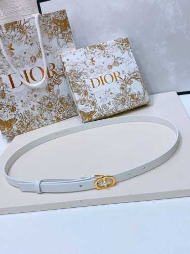 特 Dior Montaigne Jolie Belt 光滑小牛皮和白色树脂珍珠 饰有*Christian Dior*标志 小牛皮腰带1.5cm