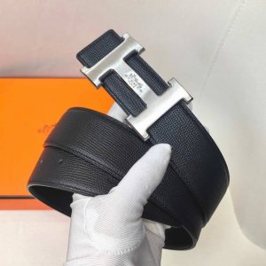 hermes.爱马仕 官网同步 宽度38Mm 原版手掌纹搭带身搭配原版精品钢扣，男装的经典搭配，可双面使用完美配饰！