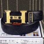品名：爱玛仕.Her..Mes原单 型号：认准如图专柜包装，赠送打孔器 材料：百分百头层牛皮皮带，24K纯钢扣中间带logo字母保证真皮。专柜同等质量， 送人自