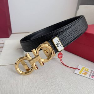 品名：Ferrgamo..菲拉格慕 腰带自动带 皮带 型号：自动扣，纯钢材质自动扣，头层牛皮，自动带身 材料：百分百头层牛皮，保证真皮。24K纯钢扣专柜同等质量