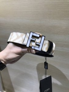配送专柜包装 打孔针 新款 Fd 宽38 Mm 支持Nfc 芯片扫描，标志造型皮带，原版亮面间色 亚克力F铆钉扣，进口原版小牛皮压花制成，镀金表面金属制品，品质
