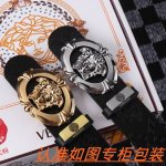 男士腰带：范思哲 原单 男士皮带：百分百头层牛皮，保证真皮。24K纯钢扣双面可用专柜同等质量， 送人自用首选 包装： 请认准如图专柜包装，赠送打孔器，银联发票，