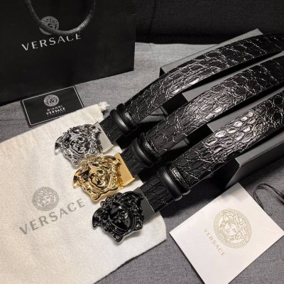 特 范思哲 宽4.0新款 光滑皮带，饰有双面Medusa Biggie搭扣，采用双色调 Medusa Biggie双面搭扣