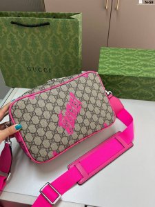 酷奇Gucci新款邮差相机包 百搭经典 精致的一只真的超级无敌巨可爱仙气满满 小姐姐日常必入款N-59尺寸27×17折叠盒