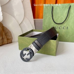 Gucci新款压花腰带，底部为咖色牛皮压小花，搭配专柜精品旋转扣，宽3.8Cm