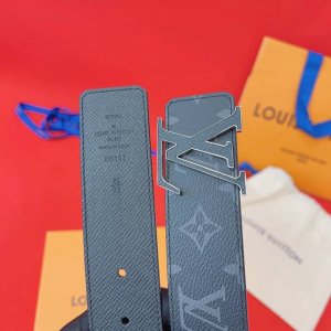 4.0黑色老花十字纹底！特 P160
