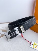品名： 爱玛仕.Hermes腰带 皮带 原单 型号：挂扣，经典纯钢材质扣头，双面头层牛皮，图片实物拍摄 材料：双面头层牛皮，挂扣系列，纯钢材质扣头，钯镀电镀工艺