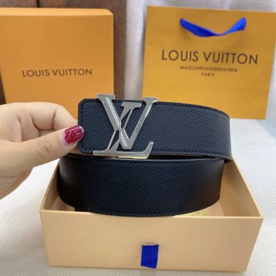 配全套包装礼盒 Lv 代工厂货品 4.0宽度 可验货，正品一体铸造五金，原厂皮料。