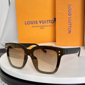 Louis Vuitto*Model Z2455U Size 52口22-145