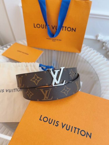 特P160 M9453 女款 高端系列 Lv 代工厂货品 3.0宽度 可验货，正品一体铸造五金，原厂皮料。区别市场货
