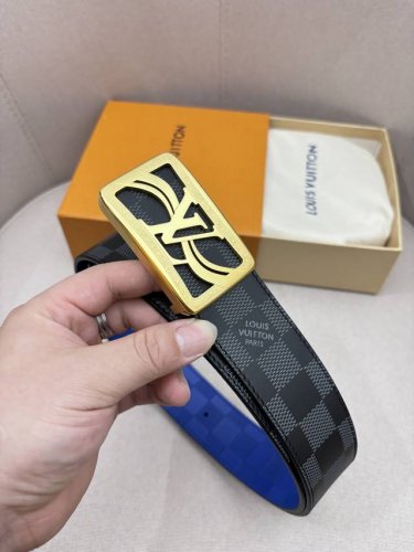 L0Uis Vuitt0N Lv 男士专柜品质腰带 宽度40Mm 配置精品扣 双面进口头层牛皮设计 皮质柔软 手感细腻舒适