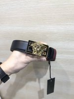 专柜包装 打孔针 批专柜同款、实拍专柜官网，尺寸:宽35Mm，原版立体半脸间色美人头扣 ，极富设计美感 ，双面采用进口原版小牛皮压花，彰显个性，清晰美观，皮质软