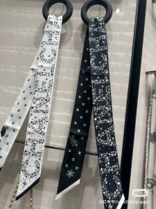 50C新款小丝巾｜星星拼接字母款 黑色双面小丝巾[种草R]