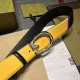 特 古奇，宽4.0Cm，进口小牛皮，新款 这款双色调男士腰带以现代风格手法混搭黑色和黄色皮革，并饰以低调的紫色和粉色条纹。闪亮金色调g搭扣展现整款设计的突出亮点