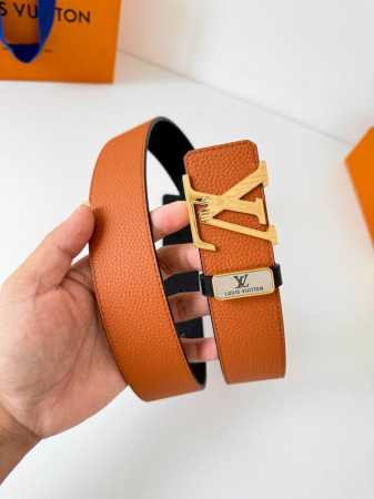 品名： Lv..路易..威登腰带皮带原单 型号：挂扣，经典纯钢材质挂扣，头层牛皮，图片实物拍摄 材料：头层牛皮，挂扣系列，纯钢材质扣头，镀钯电镀工艺永不掉色。原 - 点击图像关闭