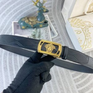 范思哲 特种皮腰带自动带系列 ，原厂五金精品不锈钢扣，手感柔软舒适 宽3.5Cm。