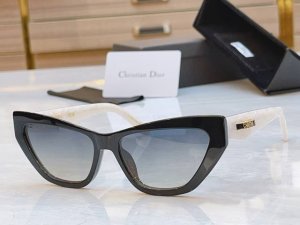 Dio* 迪*奥新款太阳镜， Model：Cdior B6I，Size：56口16-145