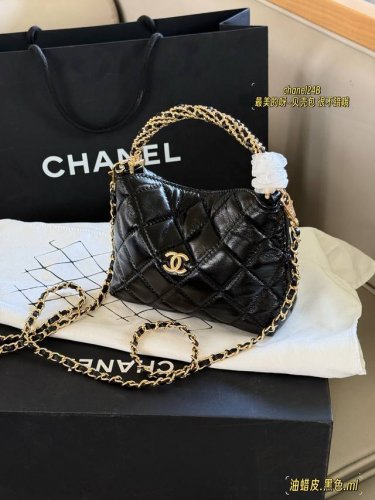 油蜡牛皮 配盒 Size：18*14Cm 小香家 24B 饭盒包 简简单单的外观可可爱爱 麻花手柄黑金Hobo精美又贵气#