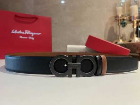 腰间最闪亮的星 -Salvatore Ferragamo男士腰带，穿搭配饰少不了菲拉格慕腰带的出场，而腰部是黄金分割点，因此一条有特色的腰带非常重要。带身设计上 - 点击图像关闭