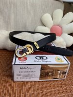 品名：菲拉格幕 原单皮带 材质：原单牛皮腰带 百分百头层牛皮腰带保证真皮，24K纯钢扣，专柜原单品质、做工精细，时尚大牌，送人自用首选 包装： 请认准如图专柜包