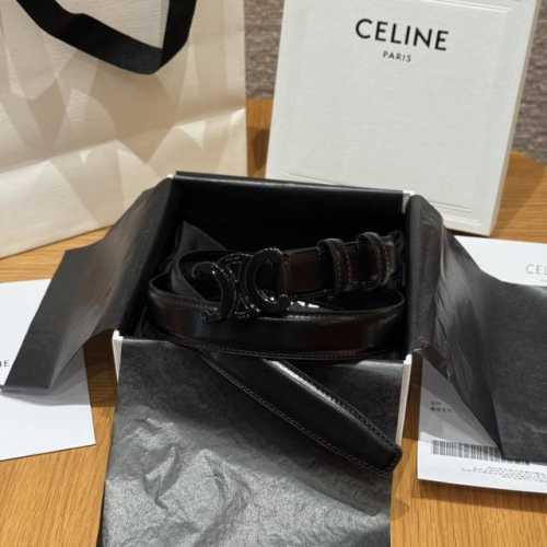 凯旋门女生皮带 Celine光滑牛皮革，银色饰面，复古时尚的凯旋门经典Logo 五金做的是亮面银扣，厚金电镀，不易掉色，耐磨耐用，任何风格都能驾驭. 宽度：25