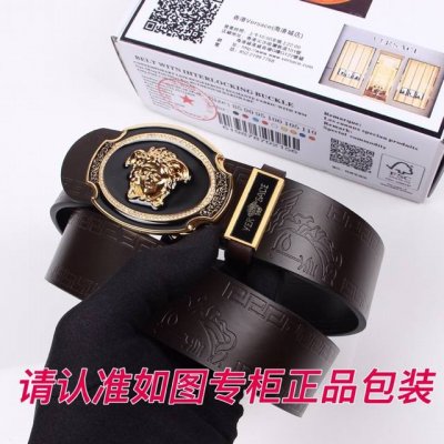 品名：范思哲.Versace原单 型号：认准如图专柜包装，送打孔器 材料：双面可用，百分百头层牛皮，保证真皮。美人头，24K钢扣，复古做旧工艺长城纹路，双面可用