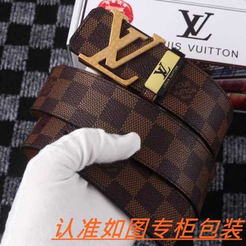 男士腰带：Lv 路易斯登 原单 男士皮带：百分百头层牛皮，保证真皮。24K纯钢扣双面可用专柜同等质量， 送人自用首选 包装： 请认准如图专柜包装，赠送打孔器，银