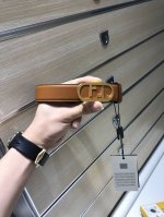 配送专柜包装 打孔针 特批 宽30Mm，原单进口双面头层牛皮，搭配原单钌钯电镀F扣，支持Nfc手感.油边近乎完美，原产皮料定制，质感无可挑剔，出众的细节，高清实