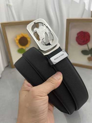 品名：巴宝莉 自动带 材质：原单牛皮腰带 百分百头层牛皮腰带保证真皮，24K纯钢扣，专柜原单品质、做工精细，时尚大牌，送人自用首选 包装： 请认准如图专柜包装赠