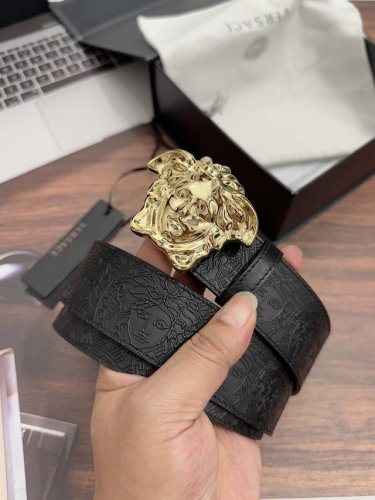 特 范思哲原单，宽4Cm进口热压纹路头层牛皮配专用皮底。
