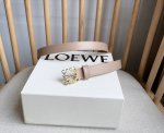 特 Loewe 罗意威专柜最新同款腰带 选用光滑牛皮革窄款腰带 配有Anagram挂锁针扣 卓越的工艺 个性的造型 精美的材质 宽:2.0Cm